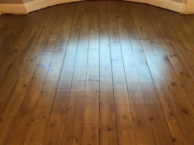 classic-floor-cleaning (32)-kireth-ai